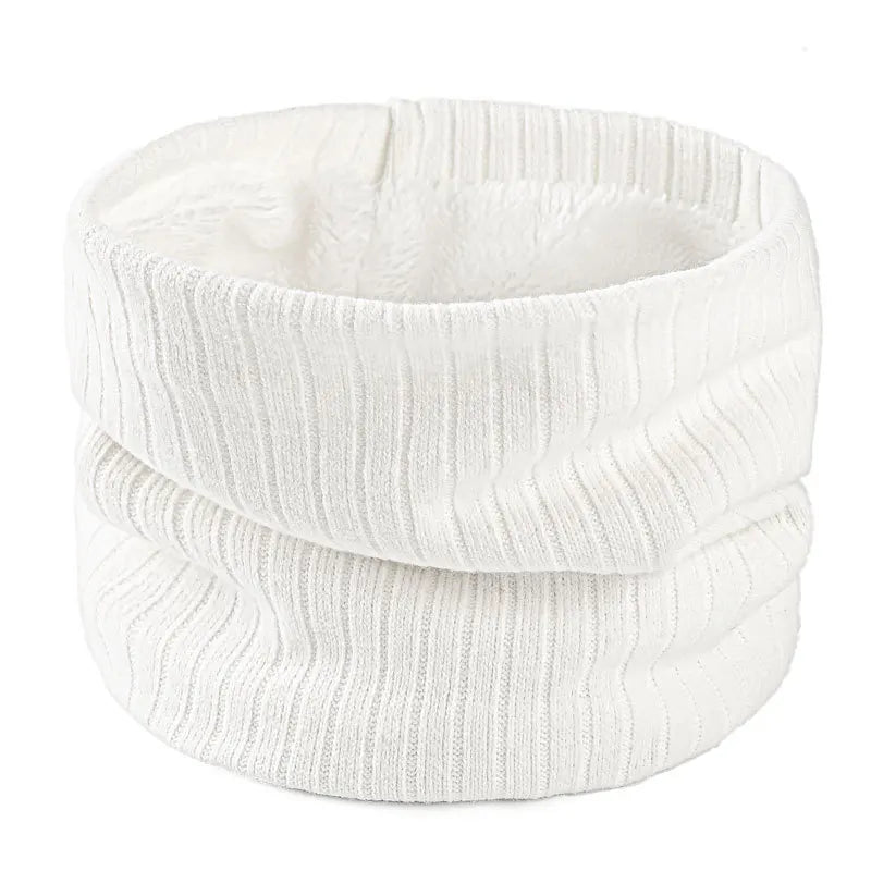 Cache cou blanc cassé